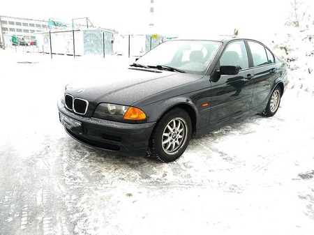 BMW 318 1998  випуску Дніпро з двигуном 1.9 л газ седан механіка за 1700 долл. 