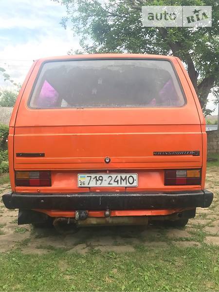 Volkswagen Transporter 1980  випуску Чернівці з двигуном 0 л дизель мінівен механіка за 1400 долл. 