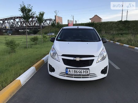 Chevrolet Spark 2011  випуску Київ з двигуном 1 л бензин хэтчбек механіка за 5700 долл. 