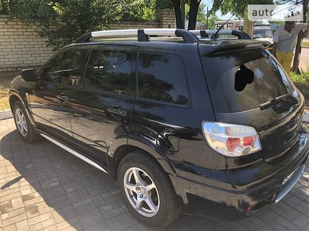 Mitsubishi Outlander 2007  випуску Миколаїв з двигуном 2.4 л газ хэтчбек автомат за 8600 долл. 