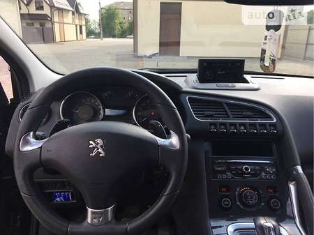 Peugeot 3008 2013  випуску Тернопіль з двигуном 2 л гібрид універсал автомат за 13600 долл. 