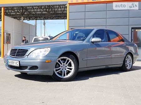 Mercedes-Benz S 350 2005  випуску Одеса з двигуном 3.7 л бензин седан автомат за 8500 долл. 