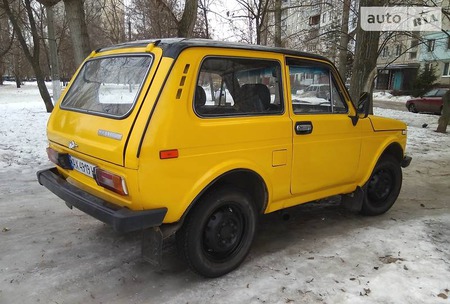 Lada 2121 1982  випуску Харків з двигуном 1.6 л газ позашляховик механіка за 2550 долл. 