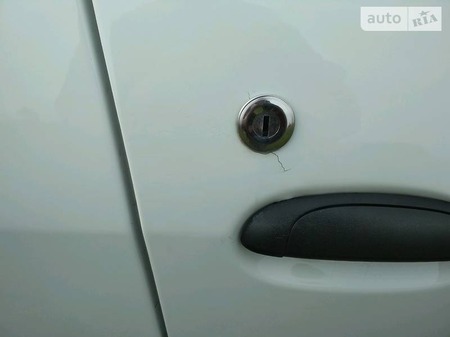 Renault Logan 2010  випуску Харків з двигуном 1.4 л газ седан механіка за 4150 долл. 