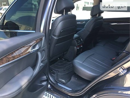 BMW X5 2015  випуску Черкаси з двигуном 3 л бензин позашляховик автомат за 35500 долл. 