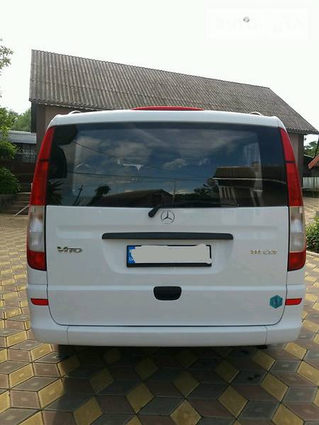 Mercedes-Benz Vito 2010  випуску Чернівці з двигуном 2.2 л дизель мінівен механіка за 12650 долл. 