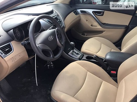 Hyundai Elantra 2013  випуску Луганськ з двигуном 1.8 л бензин седан автомат за 7500 долл. 