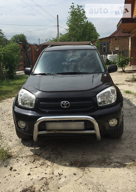 Toyota RAV 4 2005  випуску Київ з двигуном 2 л газ позашляховик автомат за 9000 долл. 