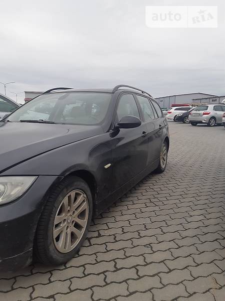 BMW 318 2007  випуску Івано-Франківськ з двигуном 2 л бензин універсал механіка за 8150 долл. 