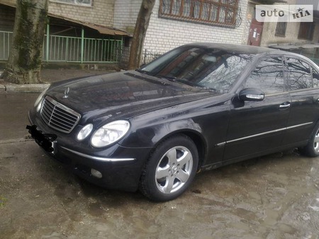 Mercedes-Benz E 320 2002  випуску Миколаїв з двигуном 3.2 л газ седан автомат за 7700 долл. 