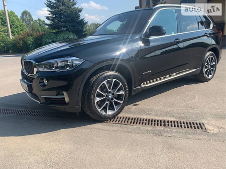 BMW X5 2017  випуску Тернопіль з двигуном 2 л гібрид позашляховик автомат за 57870 долл. 