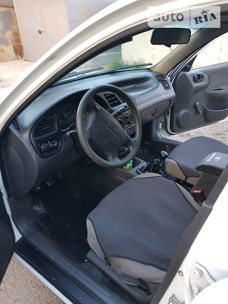 Daewoo Lanos 2005  випуску Одеса з двигуном 1.5 л газ седан механіка за 2750 долл. 