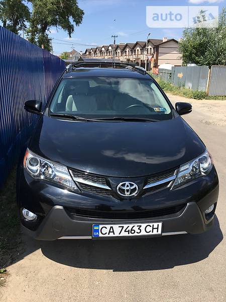 Toyota RAV 4 2015  випуску Київ з двигуном 2.5 л бензин позашляховик автомат за 23500 долл. 