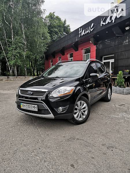 Ford Kuga 2012  випуску Донецьк з двигуном 2 л дизель позашляховик автомат за 14500 долл. 