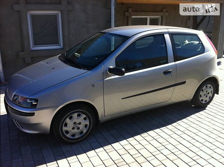 Fiat Punto 2003  випуску Херсон з двигуном 1.3 л бензин хэтчбек механіка за 4200 долл. 