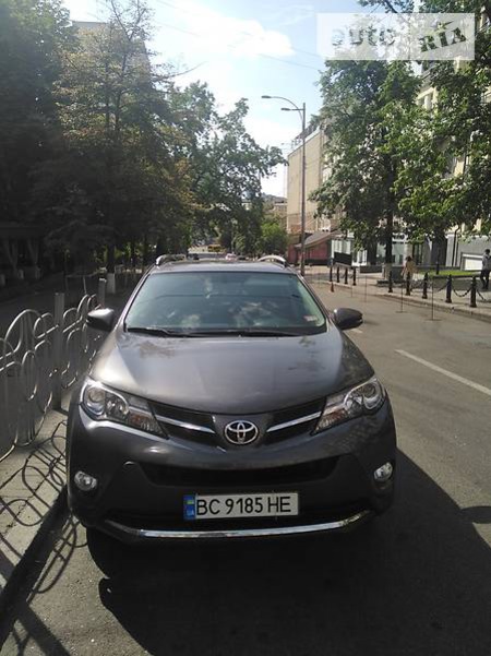 Toyota RAV 4 2015  випуску Київ з двигуном 2.5 л бензин позашляховик автомат за 22000 долл. 