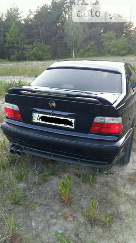 BMW 323 1998  випуску Київ з двигуном 2.5 л газ седан автомат за 6900 долл. 
