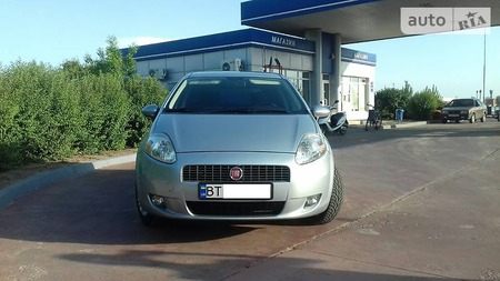 Fiat Grande Punto 2008  випуску Херсон з двигуном 1.4 л бензин хэтчбек автомат за 6500 долл. 