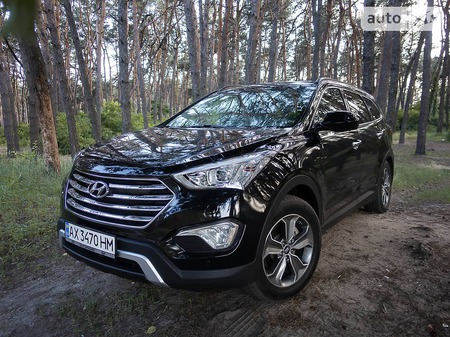 Hyundai Grand Santa Fe 2015  випуску Харків з двигуном 3.3 л бензин позашляховик автомат за 19400 долл. 