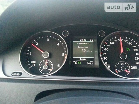Volkswagen Passat 2013  випуску Житомир з двигуном 2 л дизель седан автомат за 21000 долл. 
