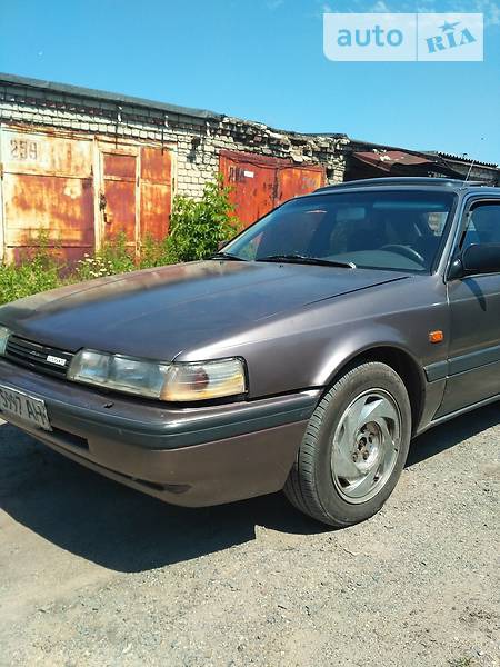 Mazda 626 1991  випуску Миколаїв з двигуном 2 л бензин хэтчбек механіка за 2250 долл. 