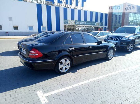 Mercedes-Benz E 500 2003  випуску Одеса з двигуном 5 л бензин седан автомат за 9300 долл. 