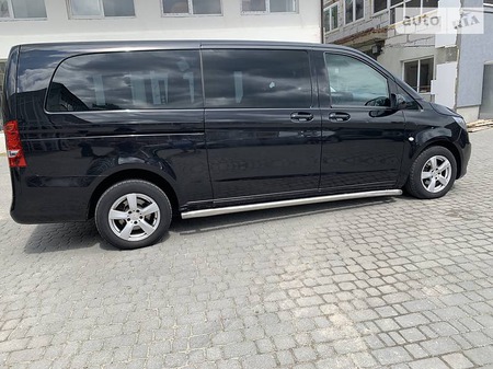 Mercedes-Benz Vito 2015  випуску Львів з двигуном 2.2 л дизель мінівен автомат за 25700 долл. 