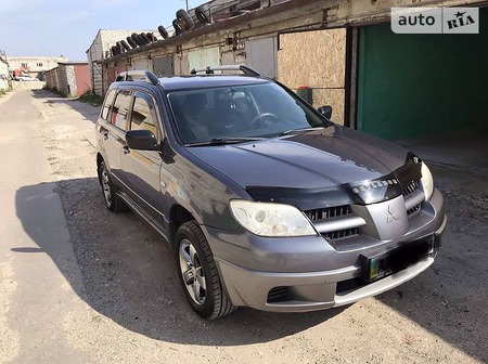 Mitsubishi Outlander 2007  випуску Харків з двигуном 2 л газ позашляховик механіка за 9000 долл. 