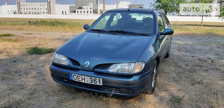 Renault Megane 1996  випуску Київ з двигуном 2 л газ хэтчбек автомат за 1100 долл. 