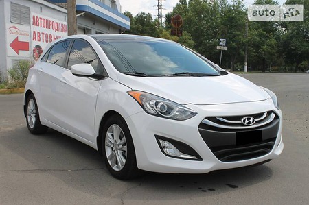 Hyundai i30 2014  випуску Миколаїв з двигуном 2 л бензин хэтчбек автомат за 10900 долл. 
