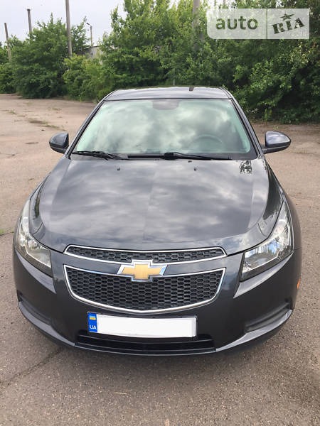 Chevrolet Cruze 2012  випуску Черкаси з двигуном 1.4 л бензин седан автомат за 10000 долл. 