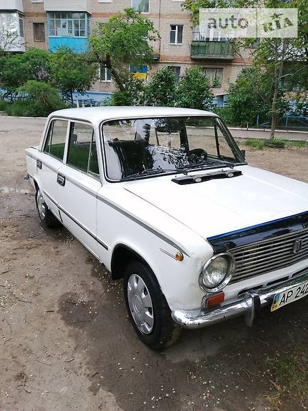 Lada 2101 1979  випуску Запоріжжя з двигуном 1.2 л газ седан механіка за 800 долл. 