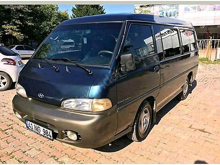 Hyundai H100 1998  випуску Київ з двигуном 2.4 л бензин мінівен механіка за 5700 долл. 