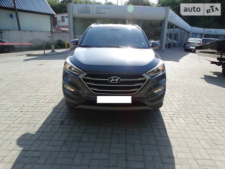 Hyundai Tucson 2017  випуску Дніпро з двигуном 1.6 л бензин позашляховик автомат за 21300 долл. 