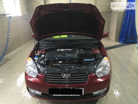 Hyundai Accent 2008  випуску Суми з двигуном 1.6 л газ седан автомат за 8050 долл. 