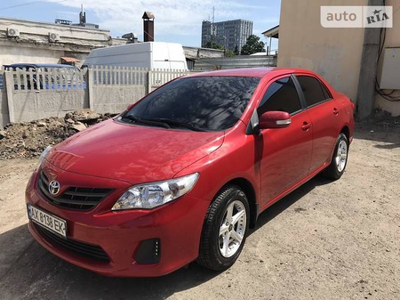 Toyota Corolla 2011  випуску Харків з двигуном 1.3 л бензин седан механіка за 10000 долл. 