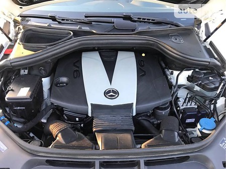 Mercedes-Benz ML 350 2012  випуску Львів з двигуном 3 л дизель позашляховик автомат за 28600 долл. 