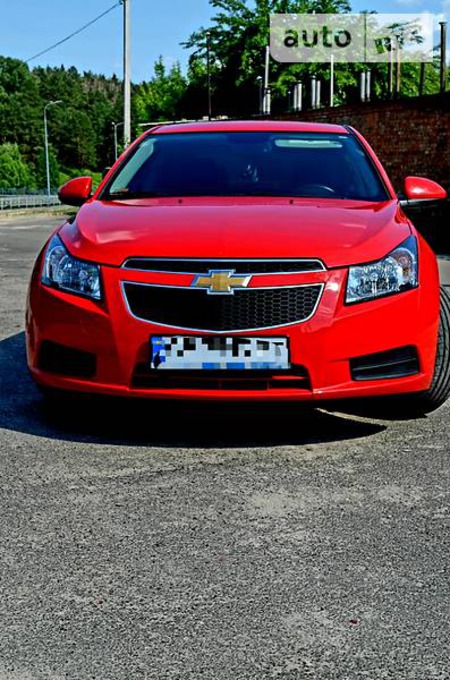 Chevrolet Cruze 2014  випуску Чернігів з двигуном 1.4 л бензин седан автомат за 8900 долл. 