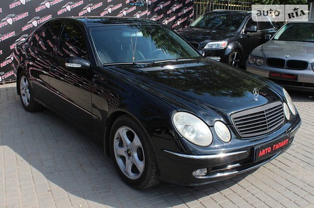 Mercedes-Benz E 500 2004  випуску Одеса з двигуном 5 л газ седан автомат за 8800 долл. 
