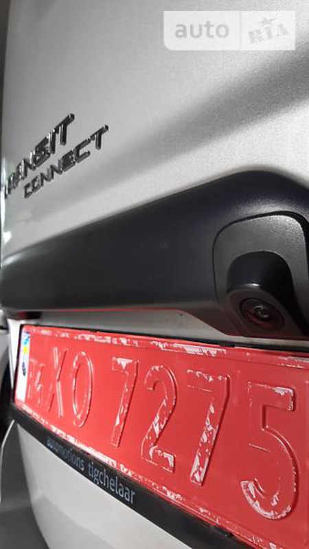 Ford Transit Connect 2015  випуску Дніпро з двигуном 1.6 л дизель мінівен механіка за 11299 долл. 