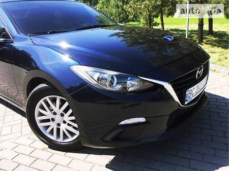 Mazda 3 2015  випуску Львів з двигуном 1.6 л газ седан механіка за 11750 долл. 