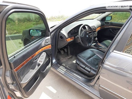 BMW 523 2001  випуску Одеса з двигуном 2.5 л бензин седан механіка за 2500 долл. 