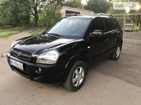 Hyundai Tucson 2007  випуску Дніпро з двигуном 2 л дизель позашляховик механіка за 8850 долл. 