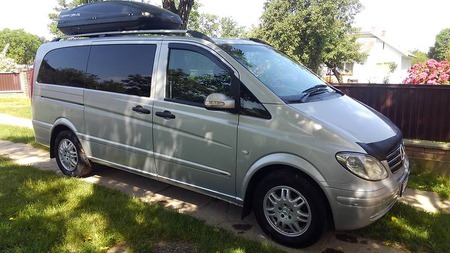 Mercedes-Benz Vito 2005  випуску Чернівці з двигуном 2.2 л дизель мінівен автомат за 9900 долл. 