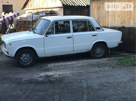 Lada 21011 1986  випуску Львів з двигуном 1.6 л газ  механіка за 650 долл. 