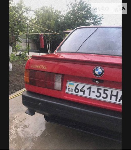 BMW 320 1987  випуску Одеса з двигуном 2 л бензин седан механіка за 1900 долл. 