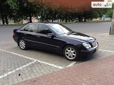 Mercedes-Benz C 200 2001  випуску Дніпро з двигуном 0 л бензин седан автомат за 6100 долл. 