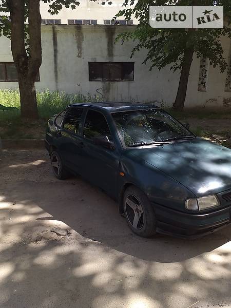 Seat Cordoba 1994  випуску Тернопіль з двигуном 1.4 л газ седан механіка за 2000 долл. 