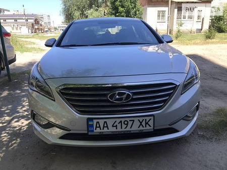 Hyundai Sonata 2014  випуску Запоріжжя з двигуном 2 л газ седан автомат за 15900 долл. 