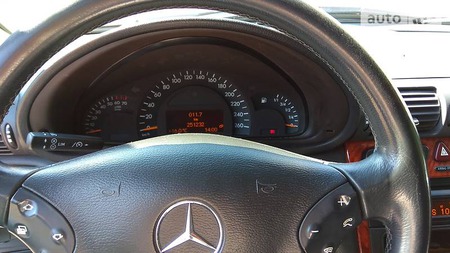 Mercedes-Benz C 200 2000  випуску Донецьк з двигуном 2 л бензин седан механіка за 4000 долл. 